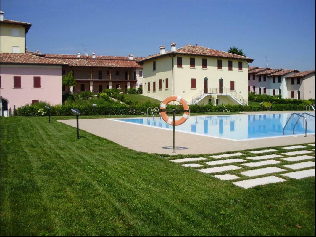 Villa 100% Design Desenzano del Garda Exterior foto